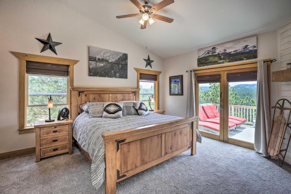 Upscale Mountain-View Manor with Deluxe Deck! Image 18
