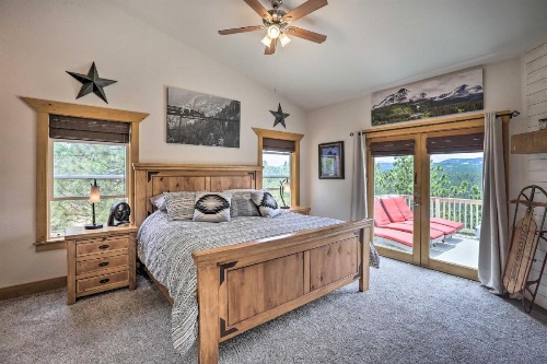 Upscale Mountain-View Manor with Deluxe Deck! image 18