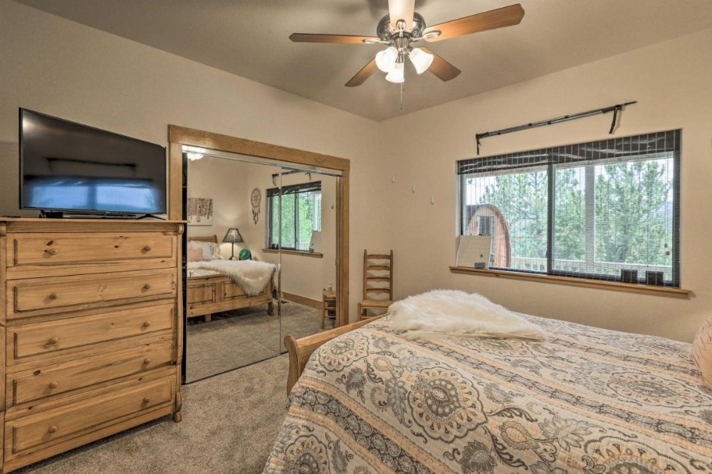 Upscale Mountain-View Manor with Deluxe Deck! Image 26