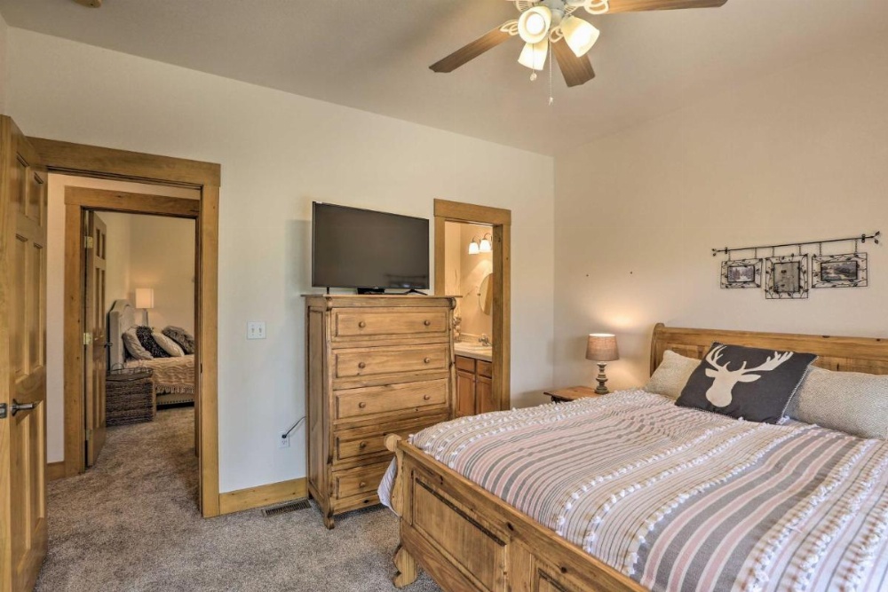 Upscale Mountain-View Manor with Deluxe Deck! Image 31
