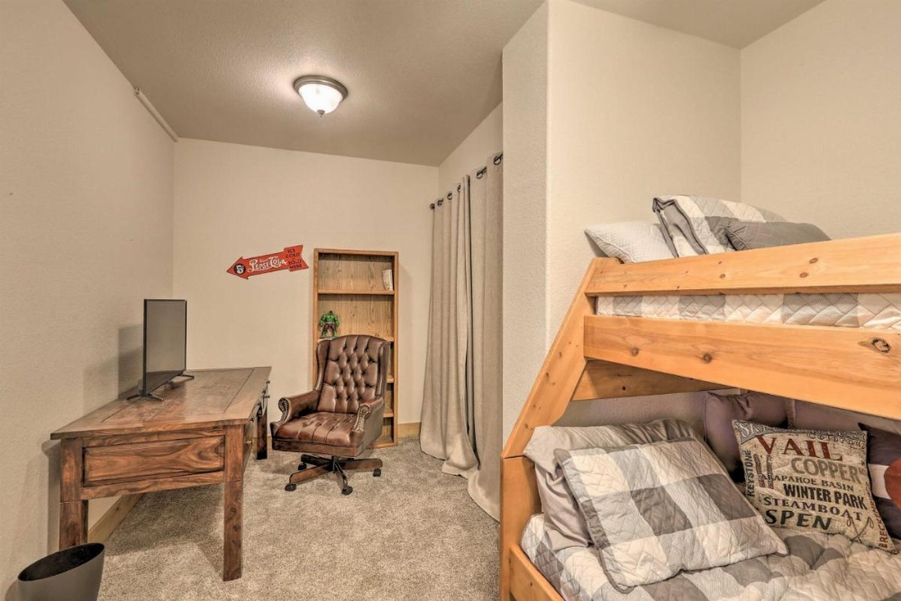 Upscale Mountain-View Manor with Deluxe Deck! Image 34